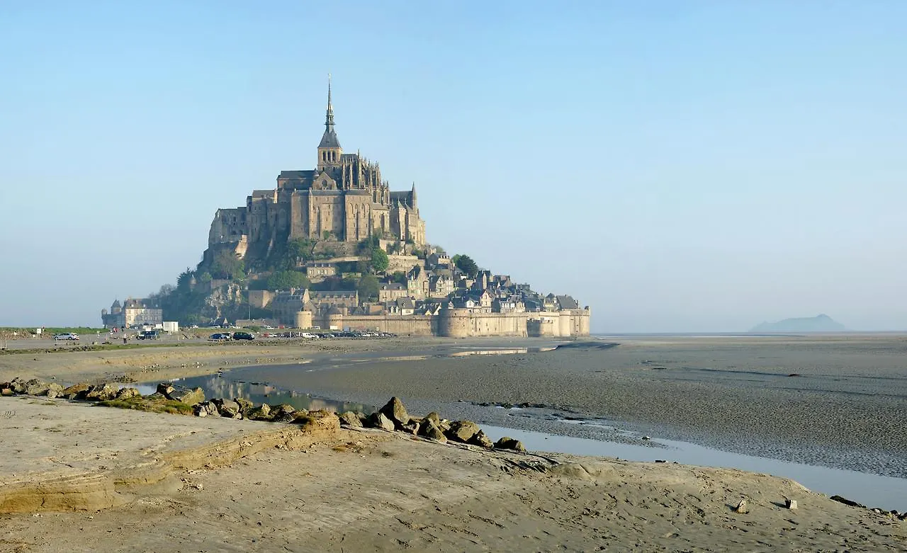 Huttopia Baie Du Mont Saint Michel Baguer-Pican 4*,  France